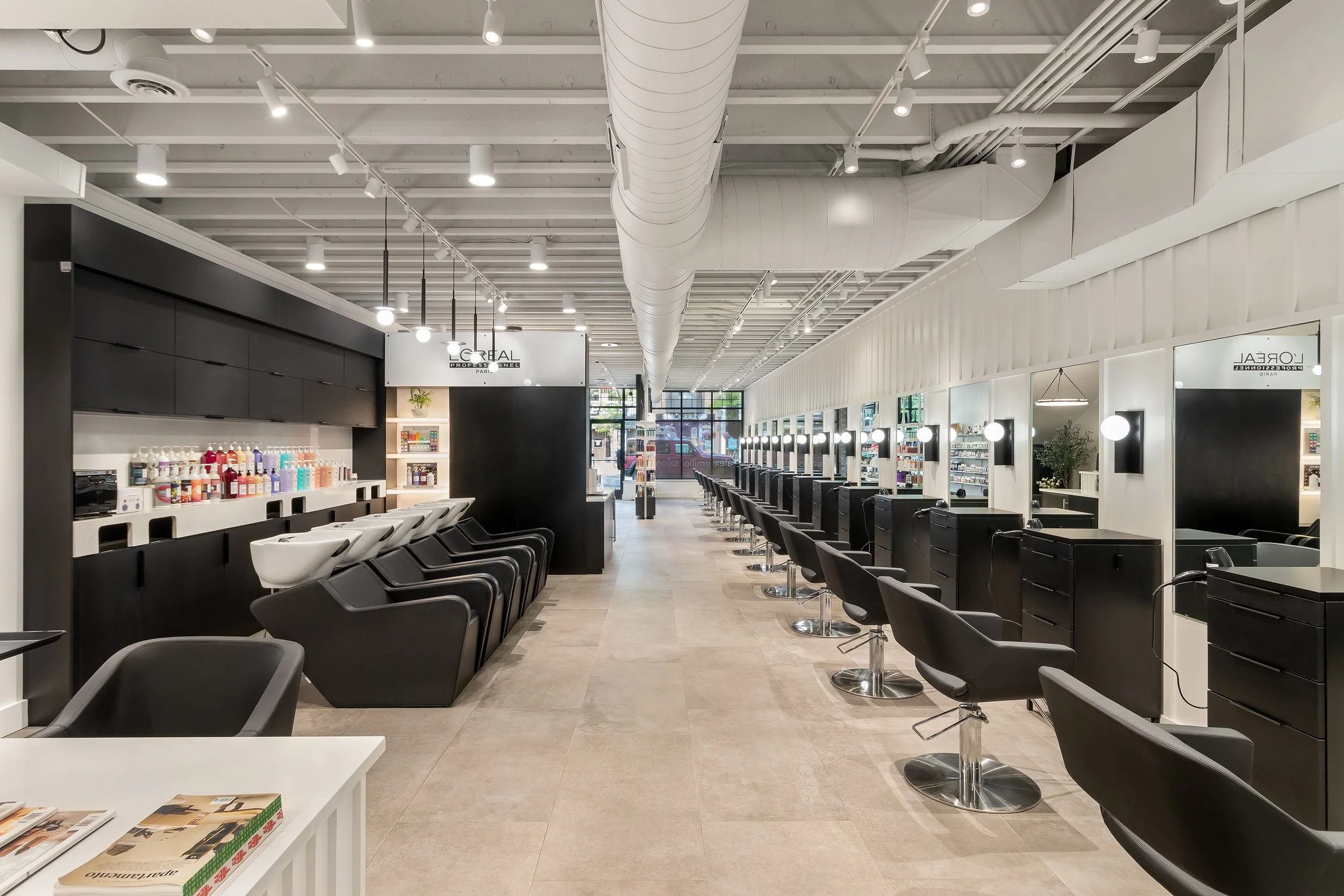 Royal Oak salon — photo 4