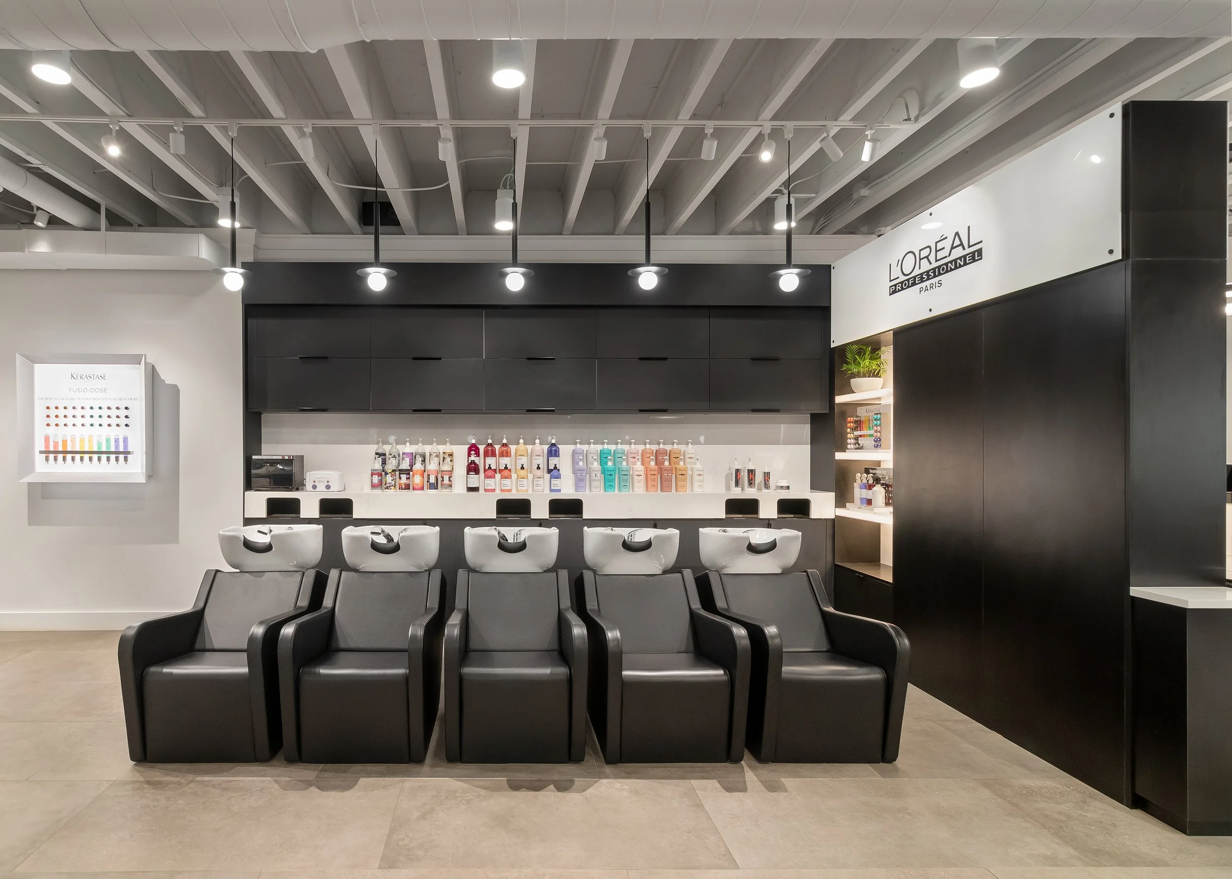 Royal Oak salon — photo 8